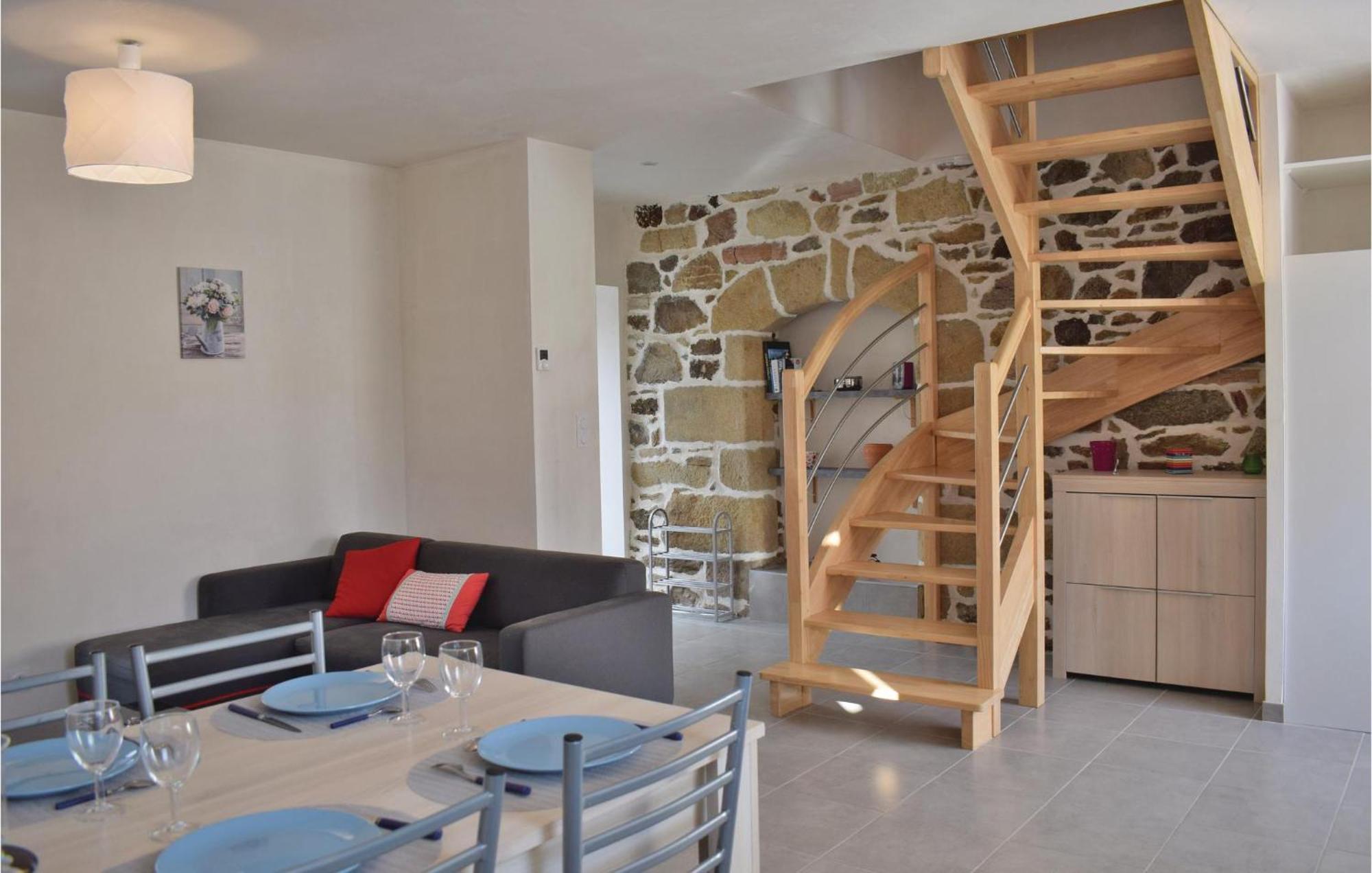 Gorgeous Home In Saint Alban With Kitchen Экстерьер фото